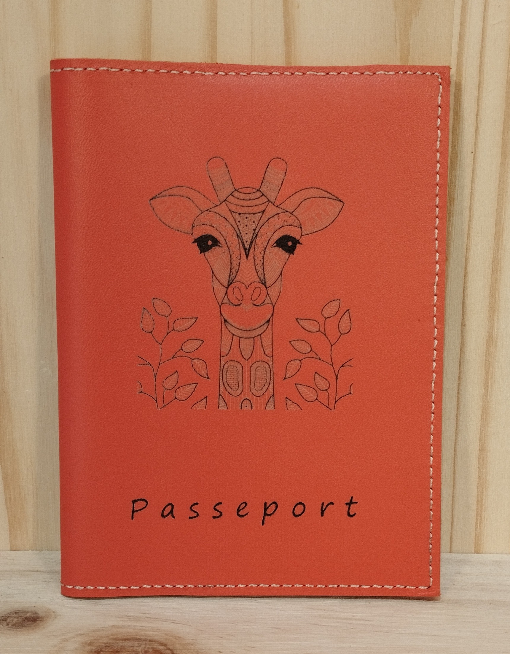 Protège passeport en cuir corail – Image 3