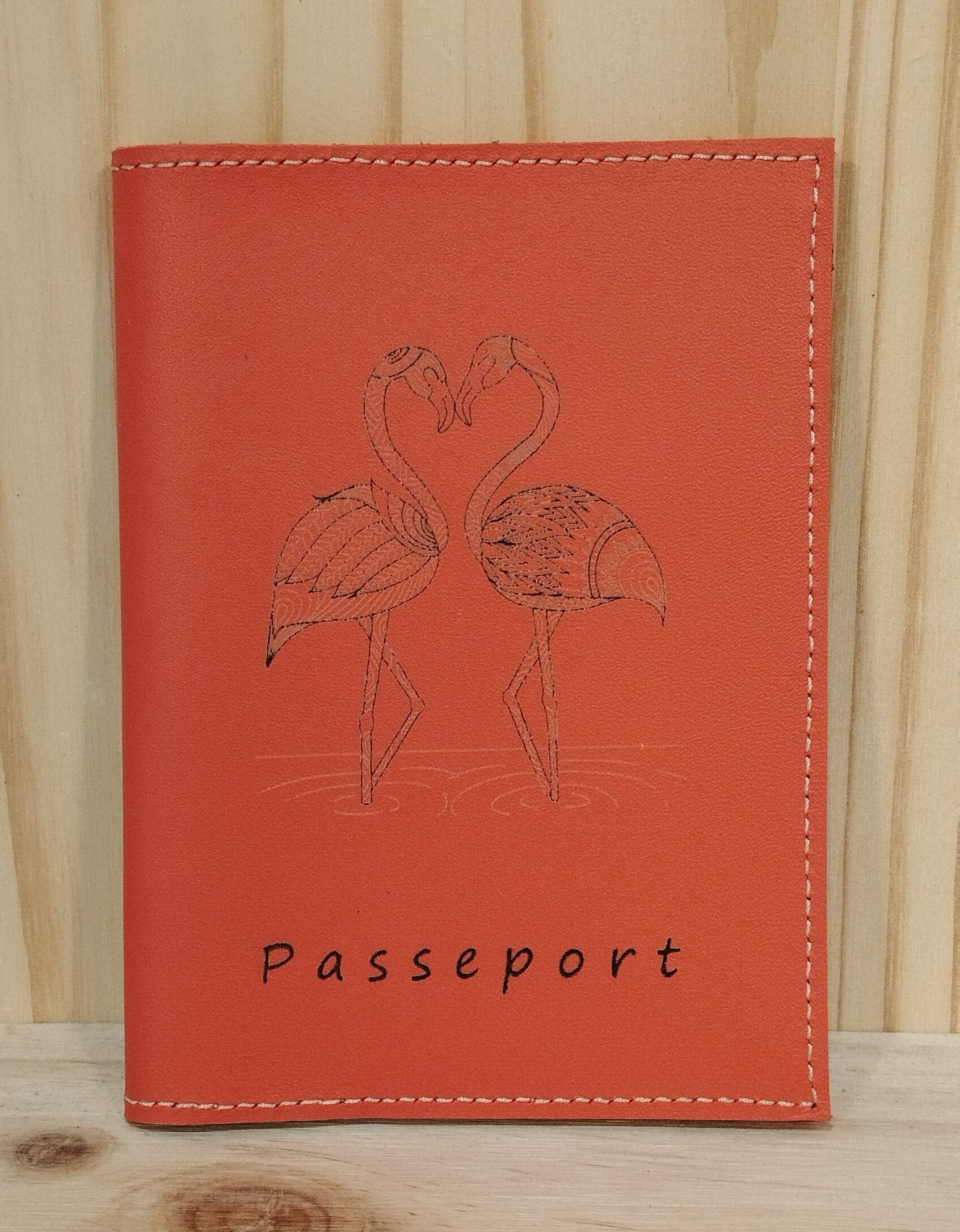 Protège passeport en cuir corail – Image 2