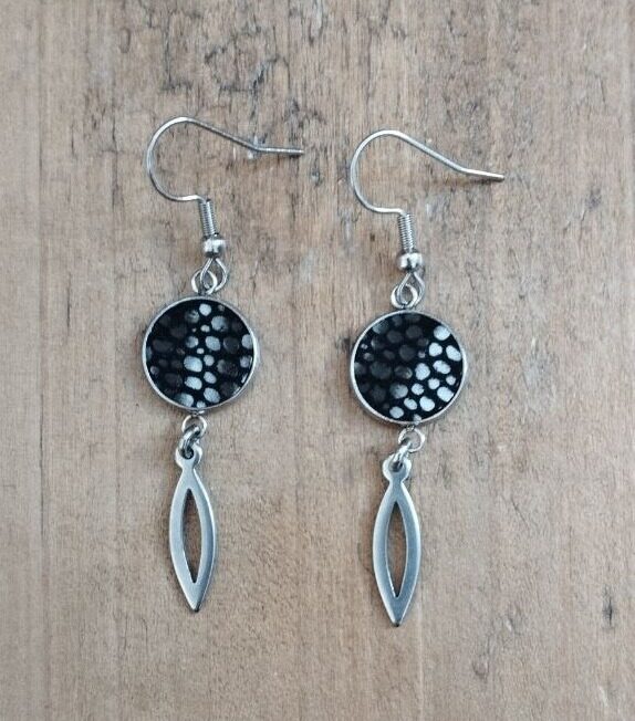 Boucles d'oreilles bleues gouttes – Image 3